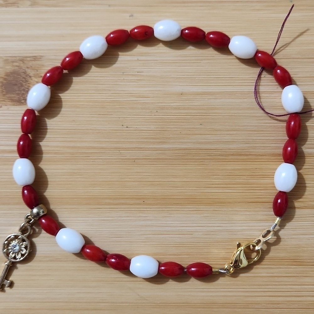 Hand Crafted Anklet (Ankle Bracelet) Red White Key Charm 11.5" Beaded